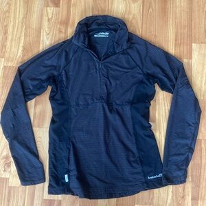 Avalanche women’s workout top size medium